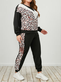 Plus Size Leopard Sweatshirt and Sweatpants Set: Cozy and Stylish for Every Day